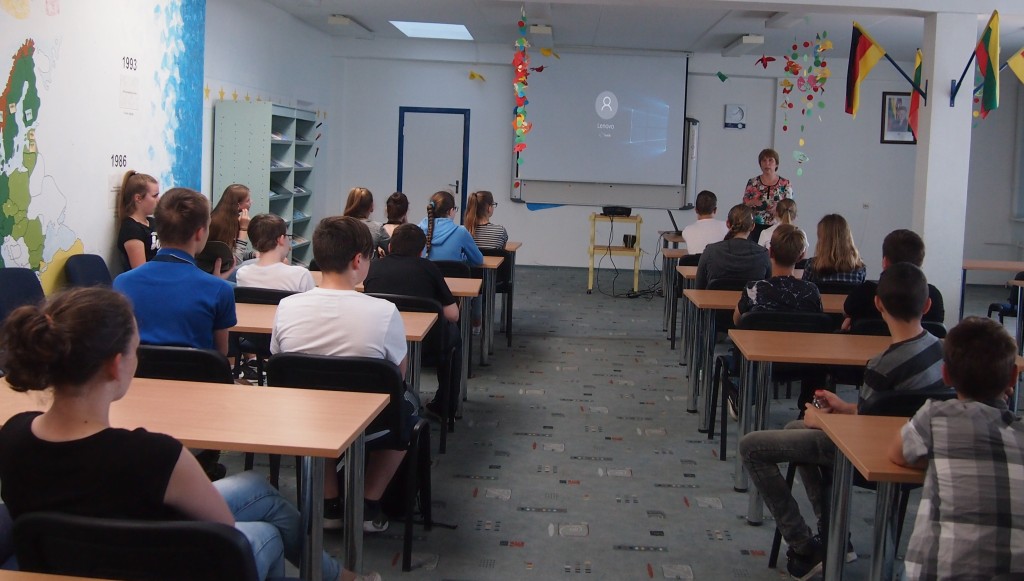 Vaižgantiškiai domėjosi centre rengiamomis specialybėmis Vaižgantiškiai domėjosi centre rengiamomis specialybėmis