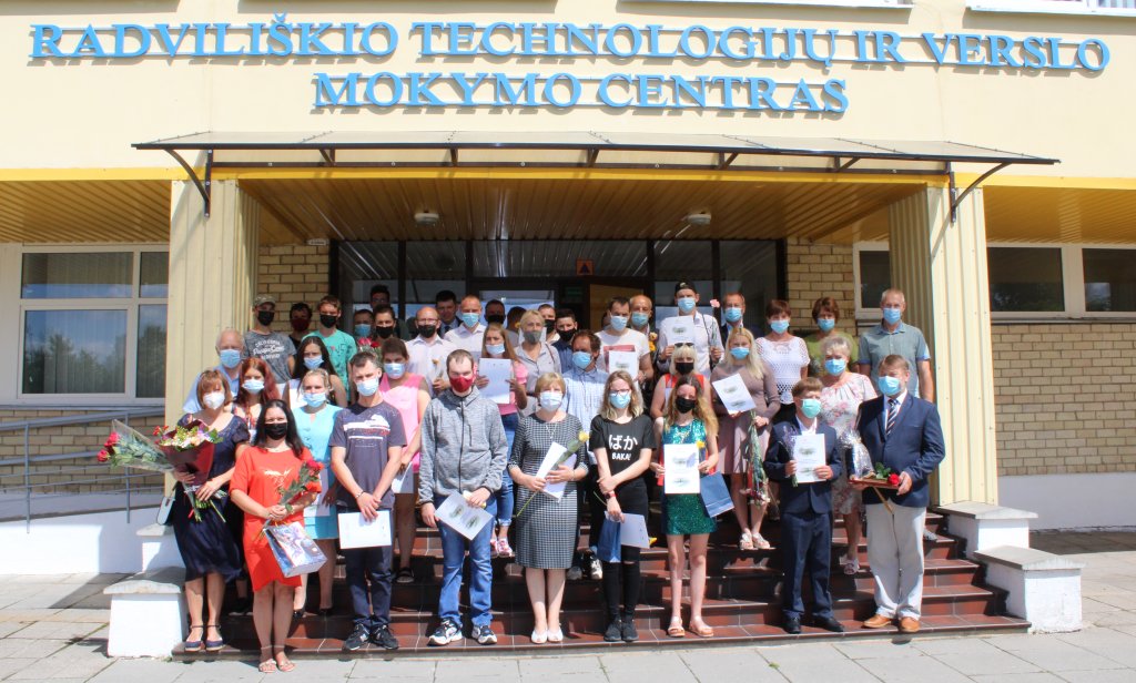 Profesinio mokymo diplomų įteikimas