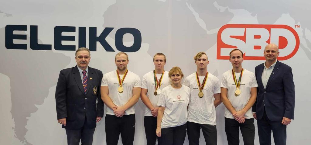 Centro sportininkai Pasaulio jėgos trikovės čempionate Centro sportininkai Pasaulio jėgos trikovės čempionate